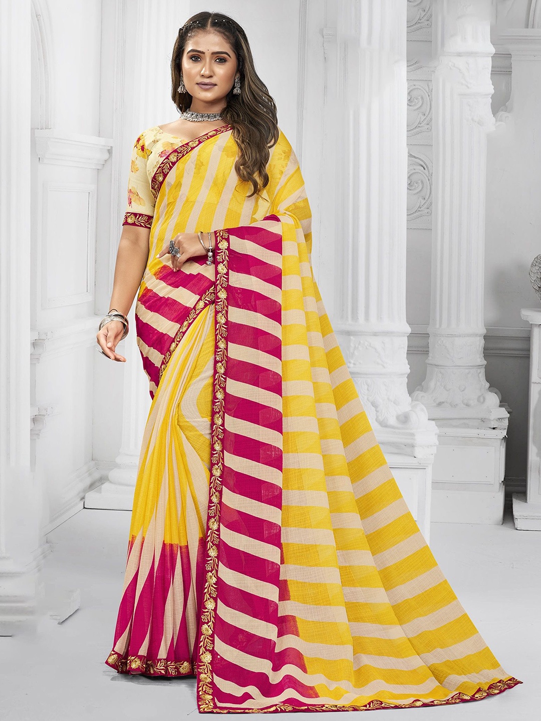 

Laxmipati Leheriya Embroidered Saree, Pink