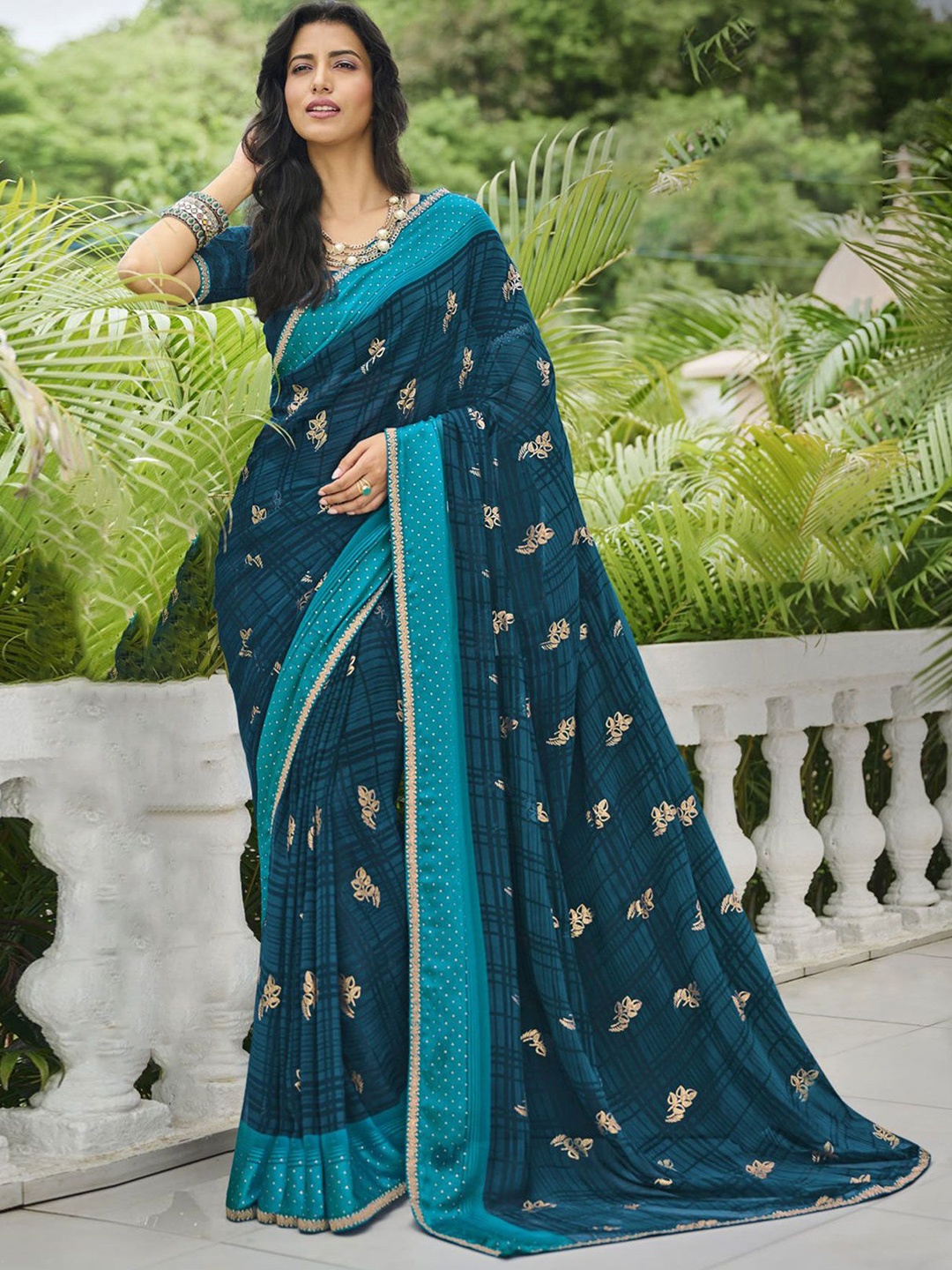 

Laxmipati Checked Embroidered Saree, Teal