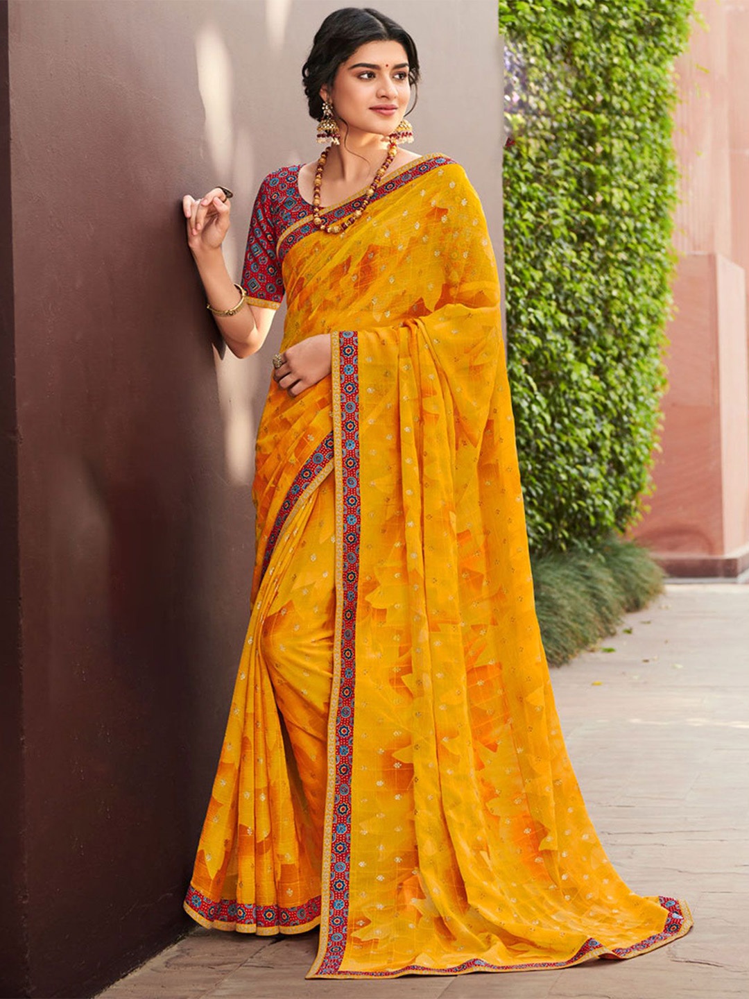 

Laxmipati Abstract Printed Saree, Mustard
