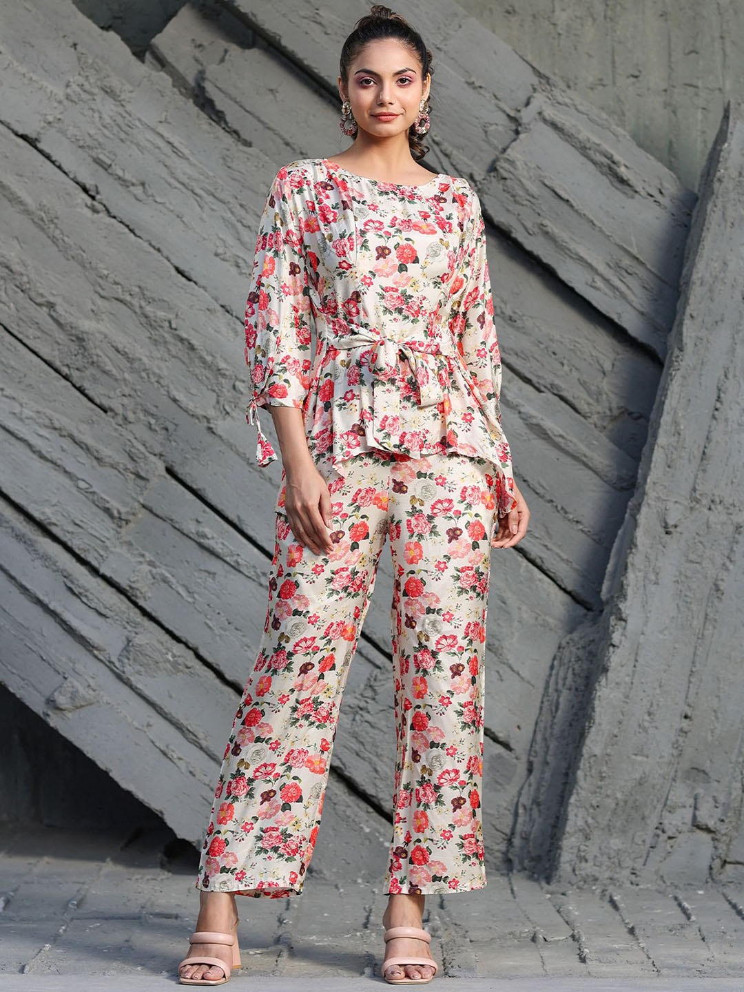 

ODETTE Floral Printed Round Neck Top With Trousers, White