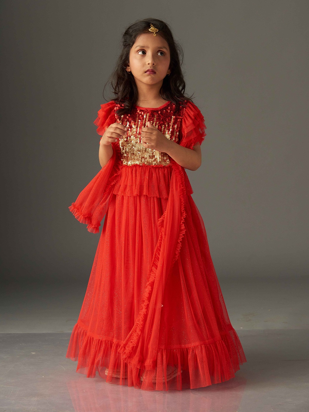 

KidsDew Girls Round Neck Flutter Sleeves Net Lehnga Choli with Dupatta, Red