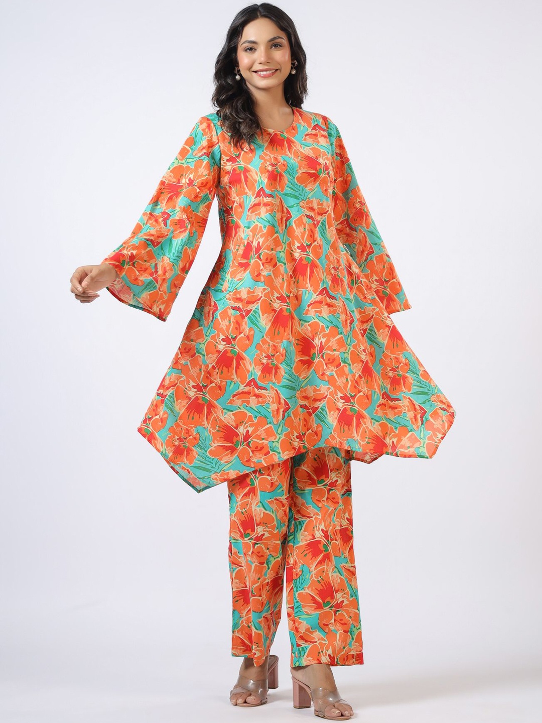 

JISORA Orange & Green Floral Printed Round Neck Flared Sleeve Pure Cotton Tunic & Trouser