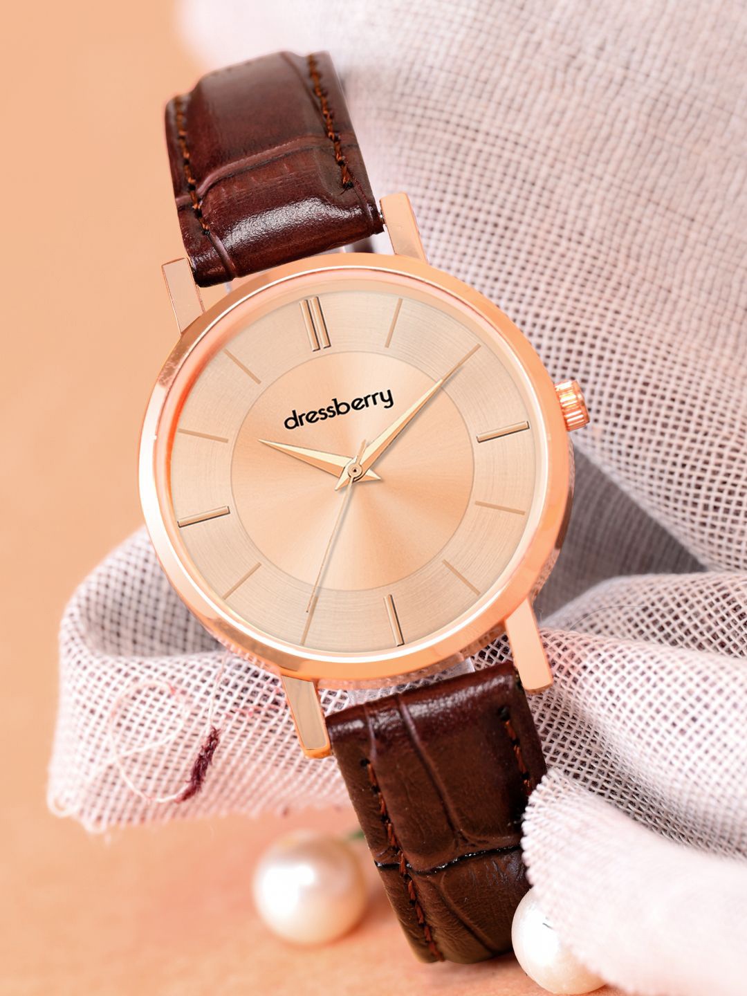 

DressBerry Women Dial & Leather Textured Straps Analogue Watch HOBDB-NEW-142-RG, Rose gold