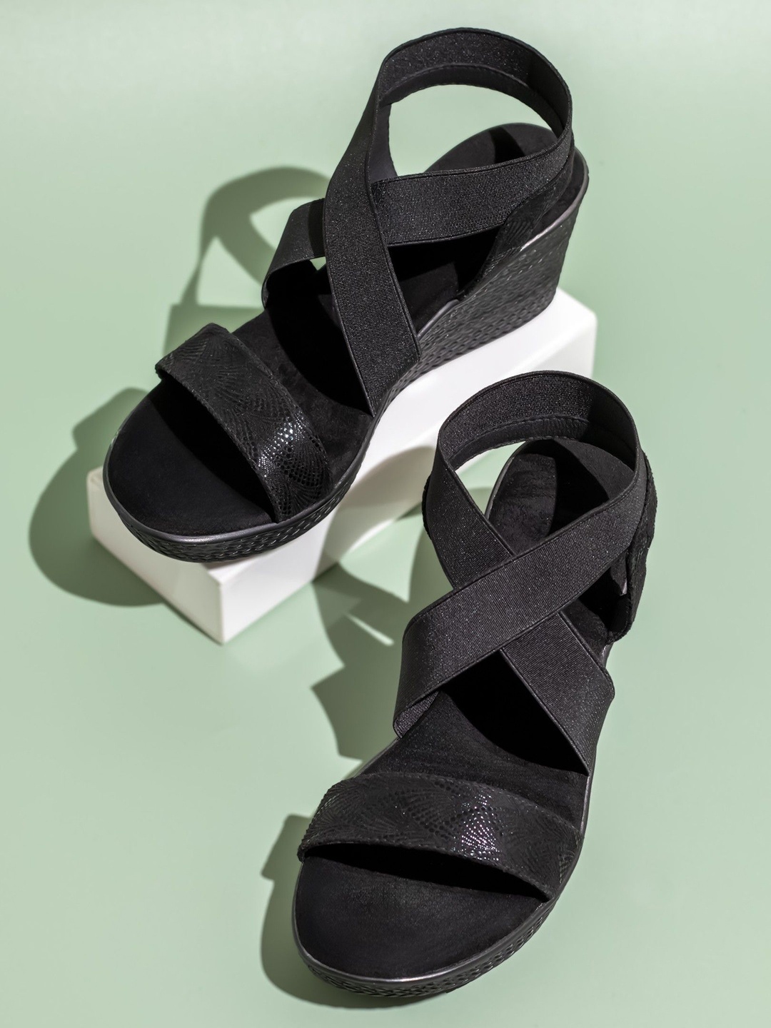 

Inc 5 Textured Open Toe Wedge Heels, Black