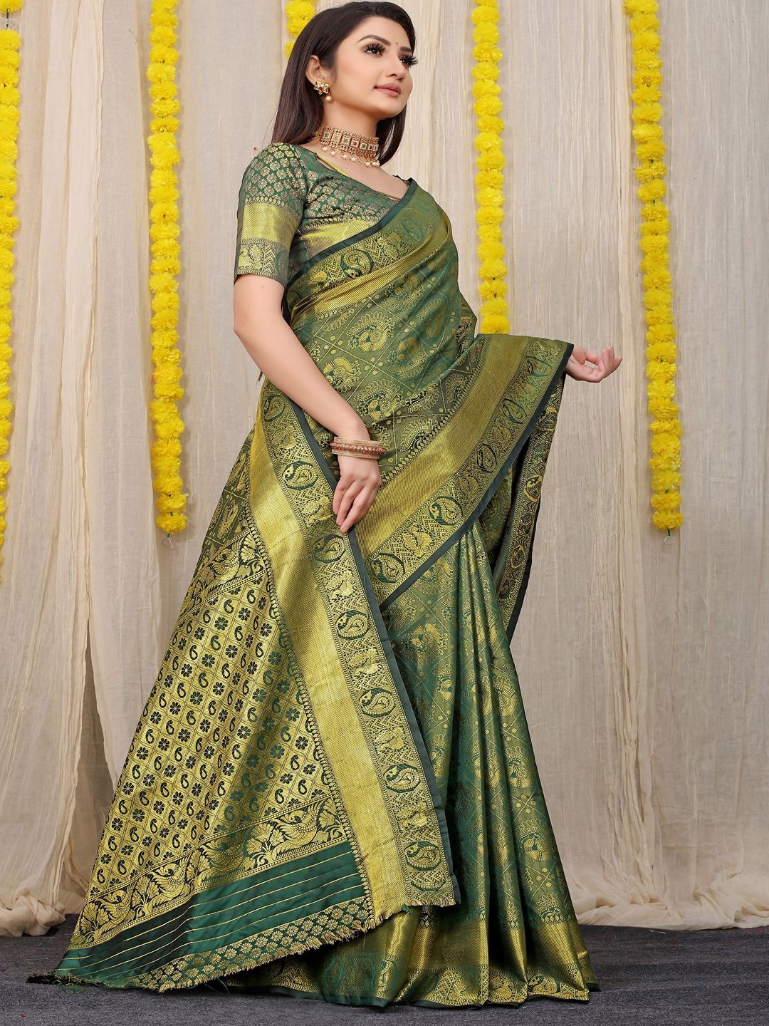 

SGF11 Woven Design Zari Kanjeevaram Saree, Green