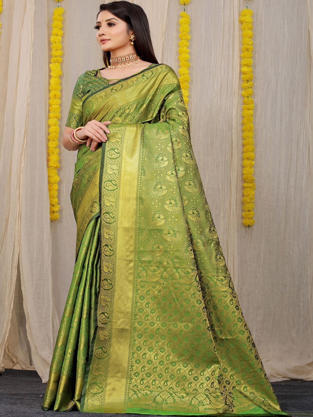 

SGF11 Paisley Zari Kanjeevaram Saree, Fluorescent green