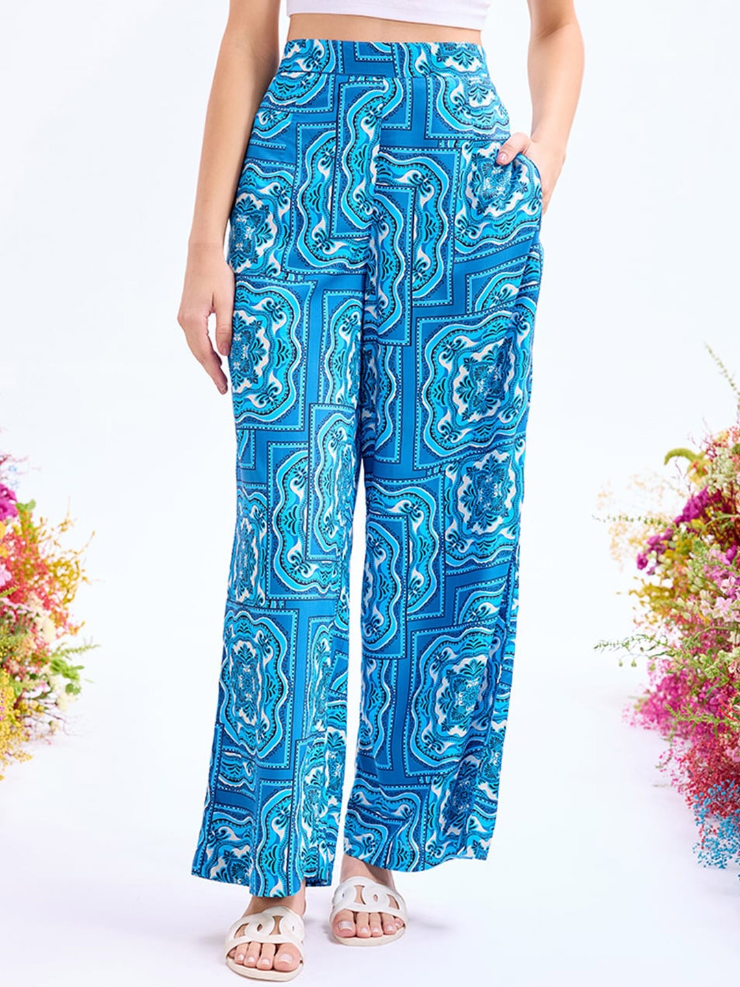 

COVER STORY Blue Women Ethnic Motifs Printed Mid-Rise Regular Trousers