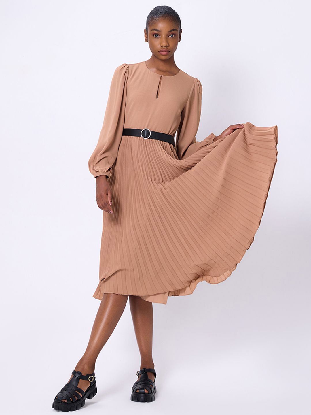 

COVER STORY Beige Puff Sleeves Georgette Pleated Fit & Flare Midi Dress