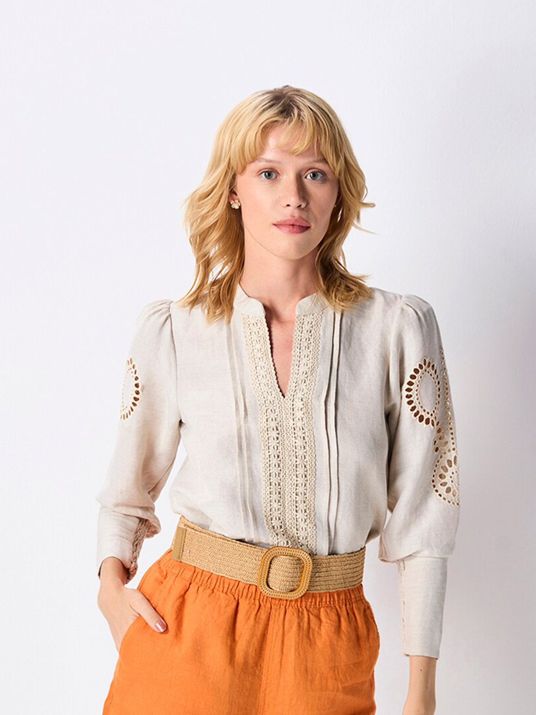 

COVER STORY Off White Mandarin Collar Linen Shirt Style Top