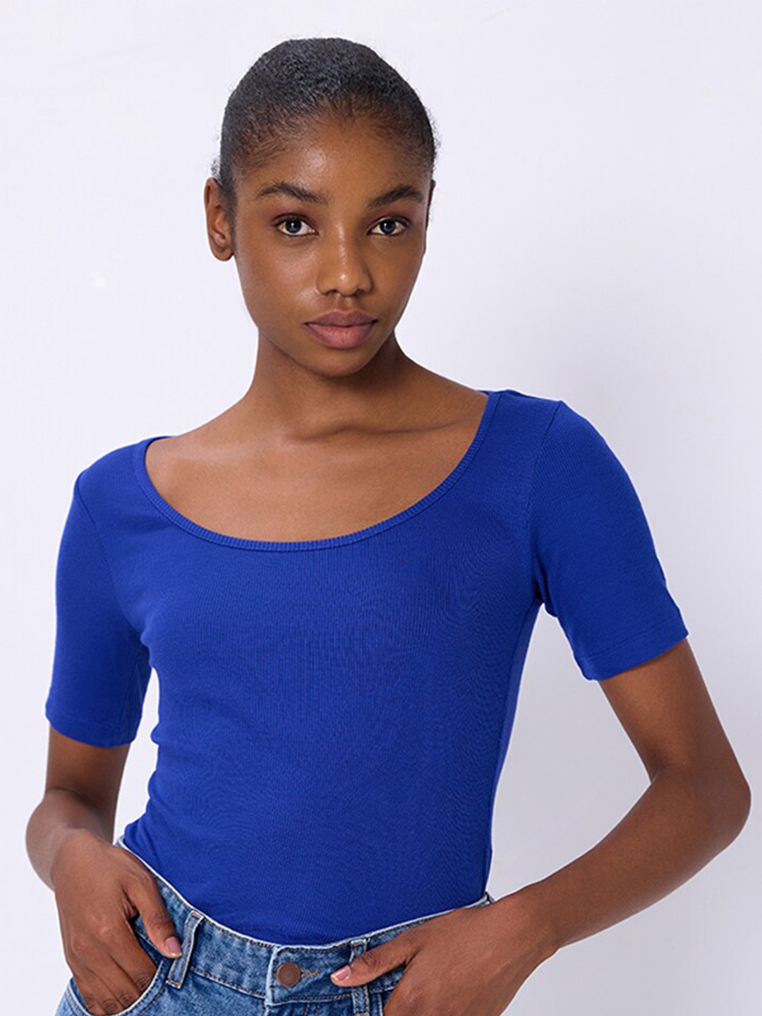 

COVER STORY Scoop Neck Solid Top, Blue