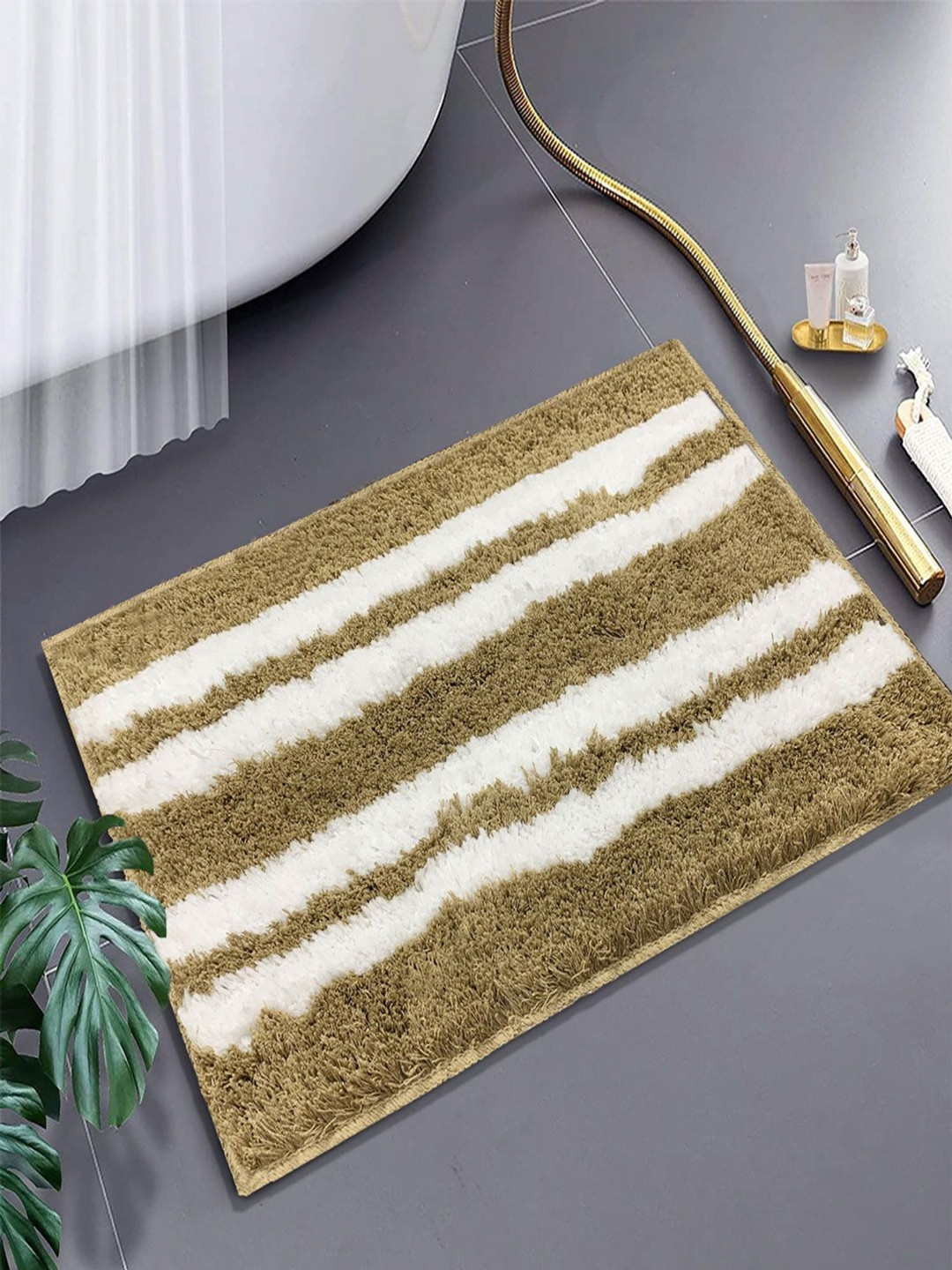 

LUXEHOME INTERNATIONAL Brown Striped Anti-Slip Bath Rugs, Gold