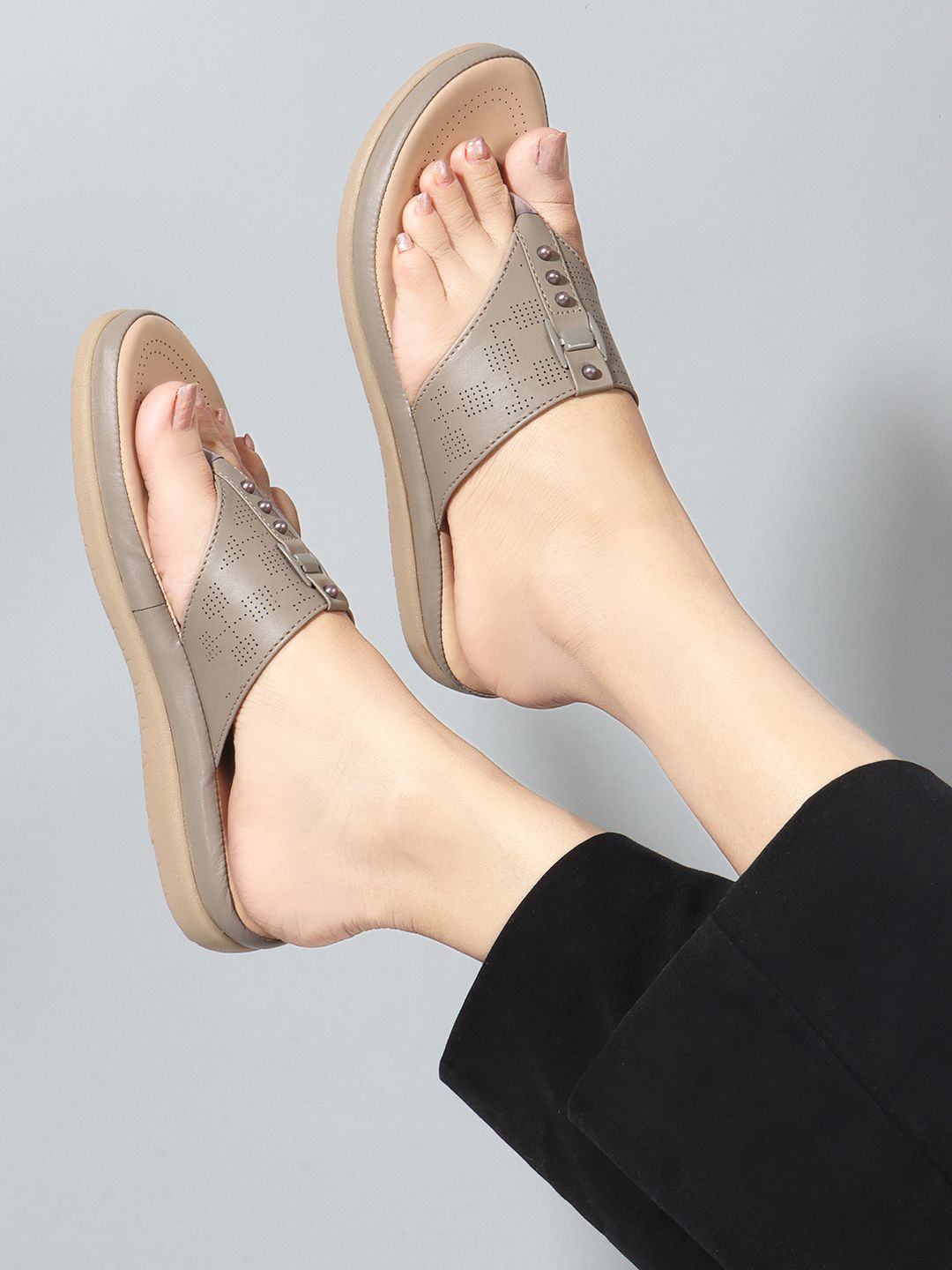 

The Roadster Lifestyle Co. Textured Open Toe T-Strap Flats, Grey