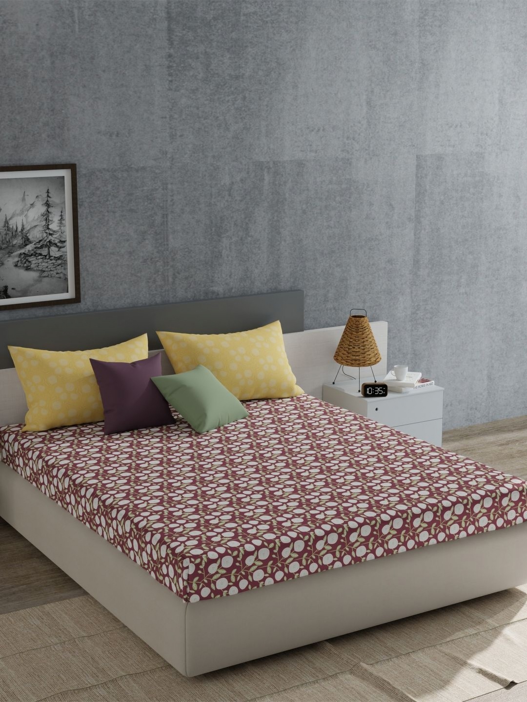 

TRIDENT Layla Maroon Everyday Flat 120TC Queen Cotton Bedsheet Set