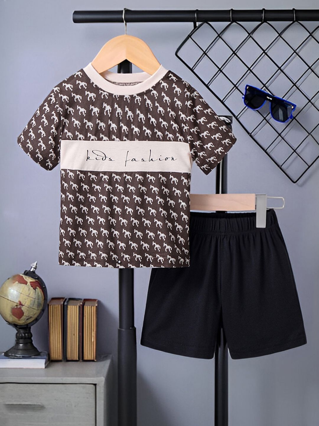 

INCLUD Boys Printed T-shirt with Shorts, Brown