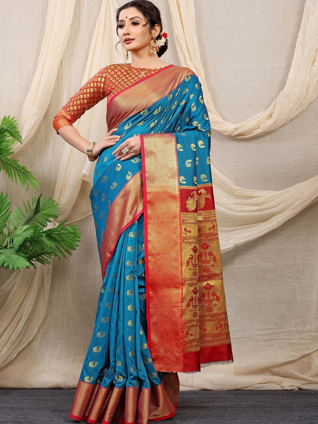 

SGF11 Woven Design Zari Kanjeevaram Saree, Blue