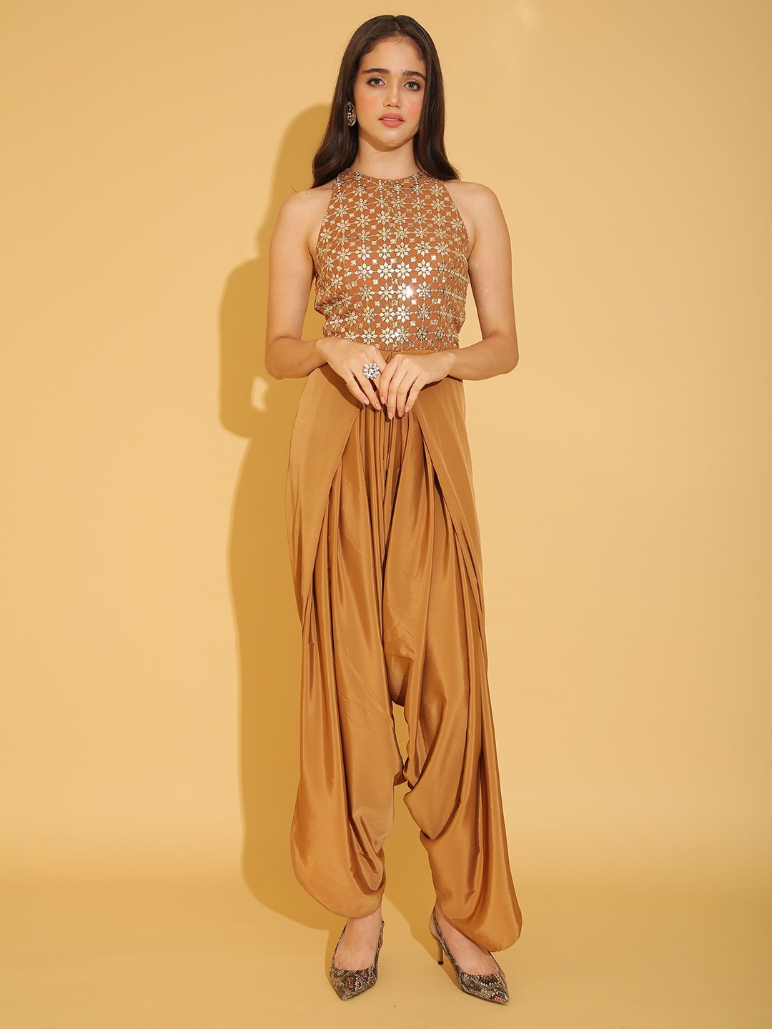 

TORQADORN Basic Jumpsuit with Embroidered, Coffee brown