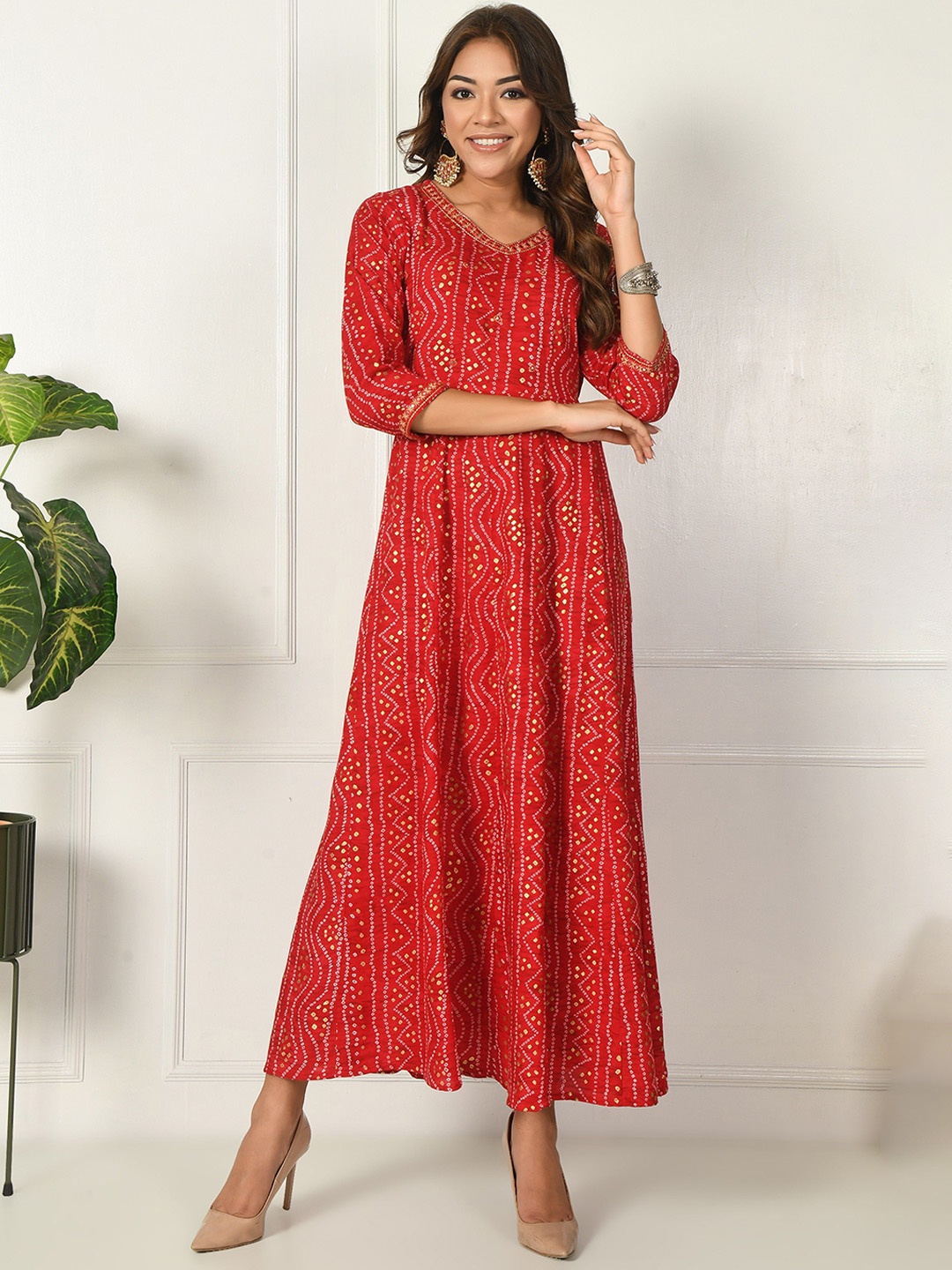 

Chandbaali Bandhani Printed Thread Work Panelled A-Line Kurta, Red