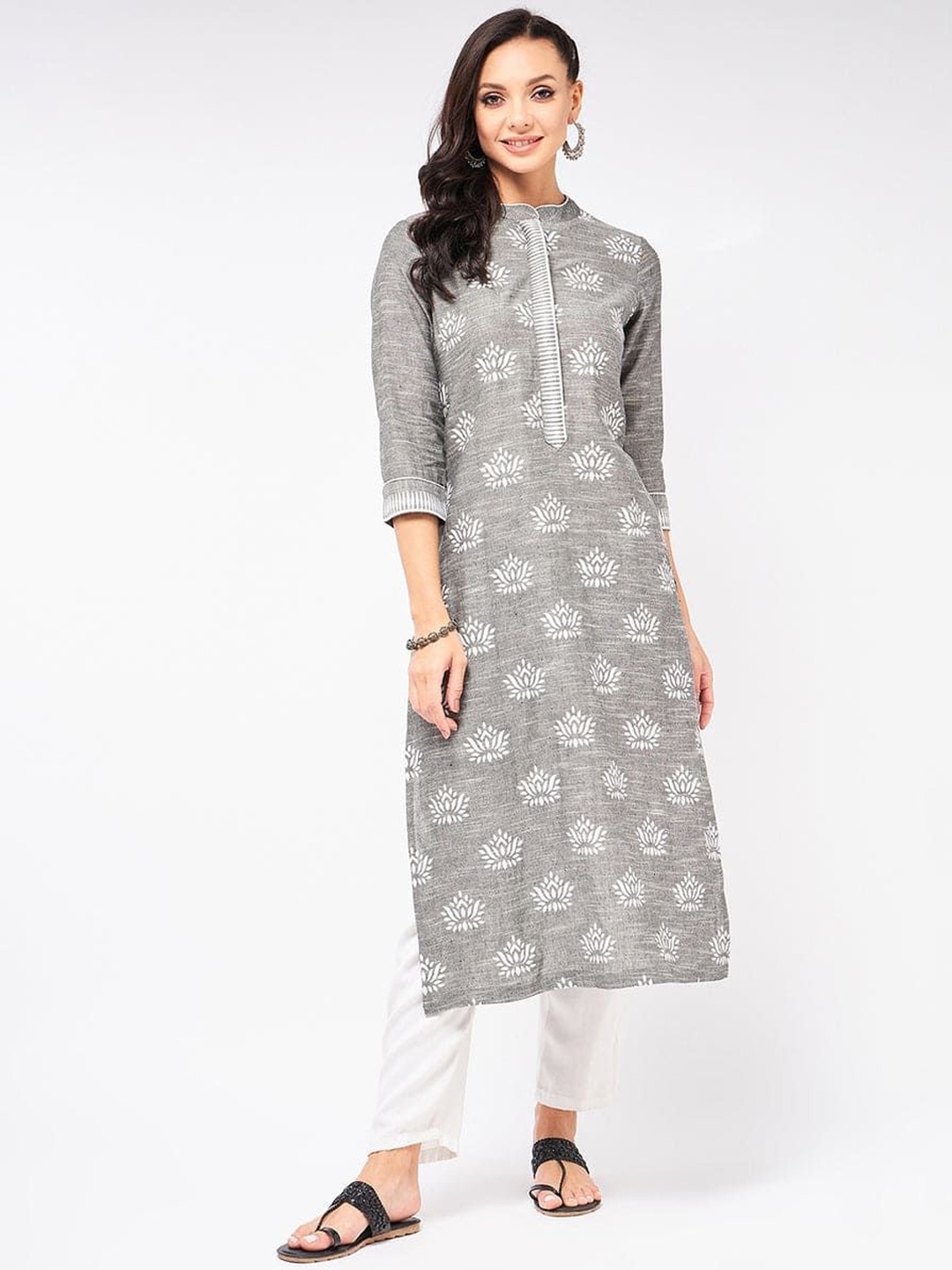 

Pannkh Floral Printed Mandarin Collar Straight Kurta, Grey