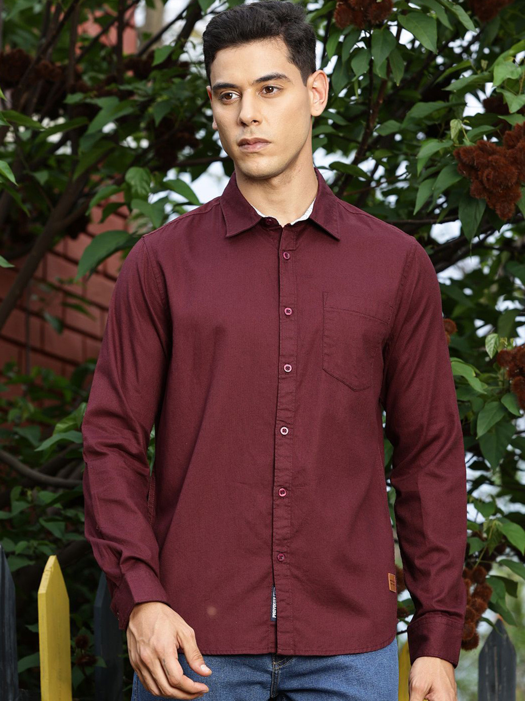 

Provogue Spread Collar Slim Fit Cotton Casual Shirt, Maroon