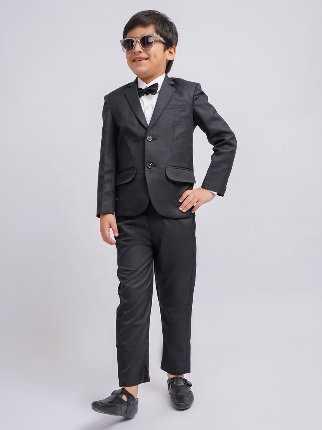 

VASTRAMAY Boys Single-Breasted Four-Piece Party Suit, Black