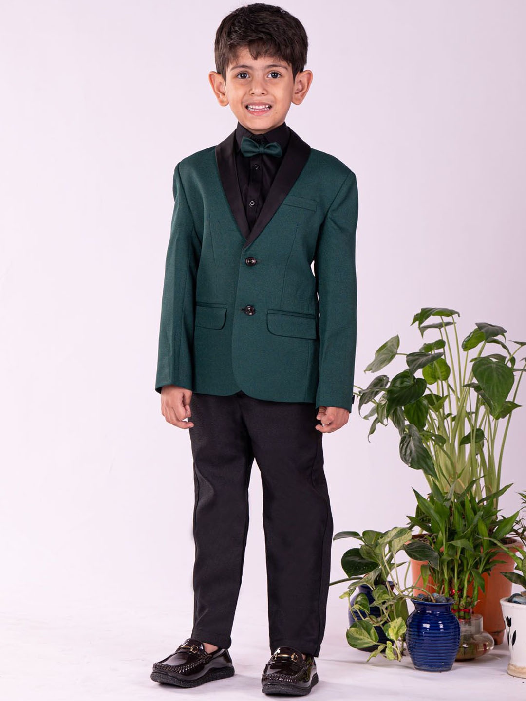 

VASTRAMAY Boys Slim Fit Shawl Collar Single-Breasted Four-Piece Party Suit, Green