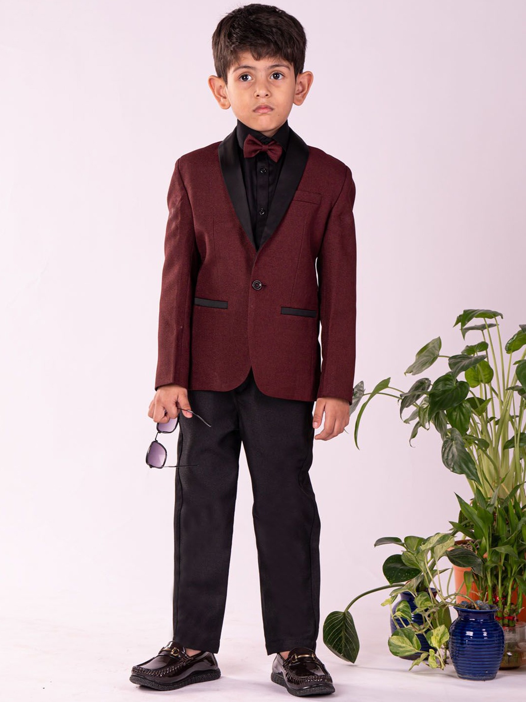 

VASTRAMAY Boys Single-Breasted Four-Piece Party Suit, Maroon