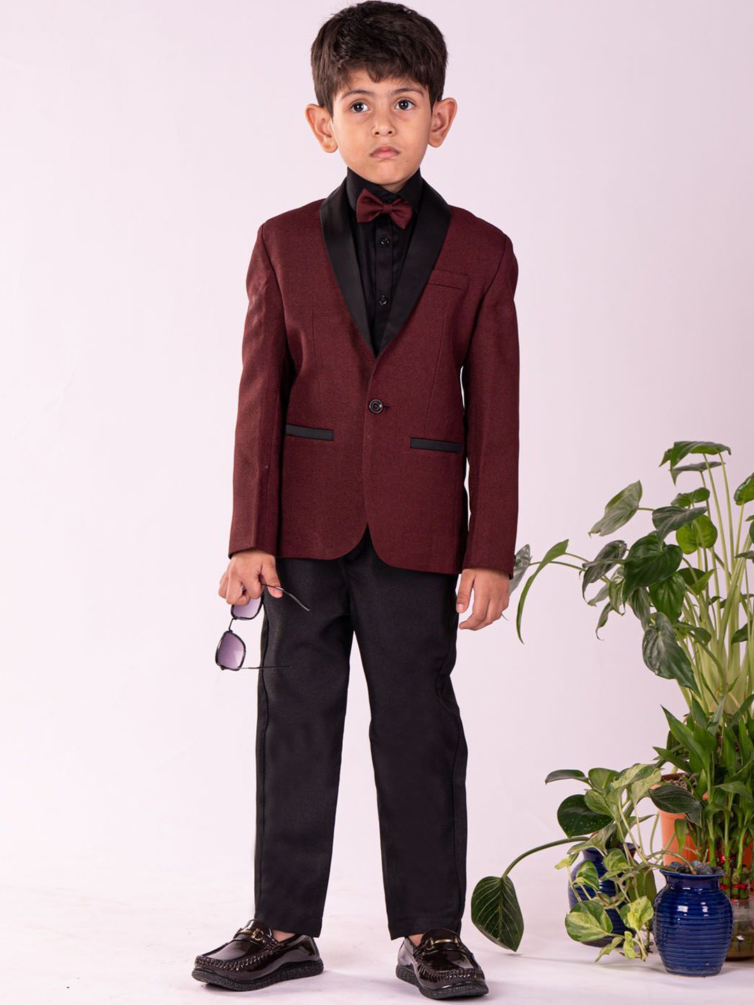 

VASTRAMAY Boys Single-Breasted Four-Piece Party Suit, Maroon