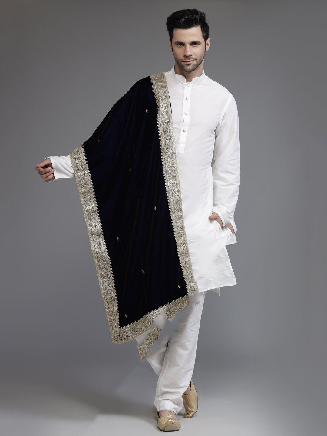 

Utsav Fashion Men Ethnic Motifs Embroidered Velvet Dupatta with Beads and Stones, Navy blue