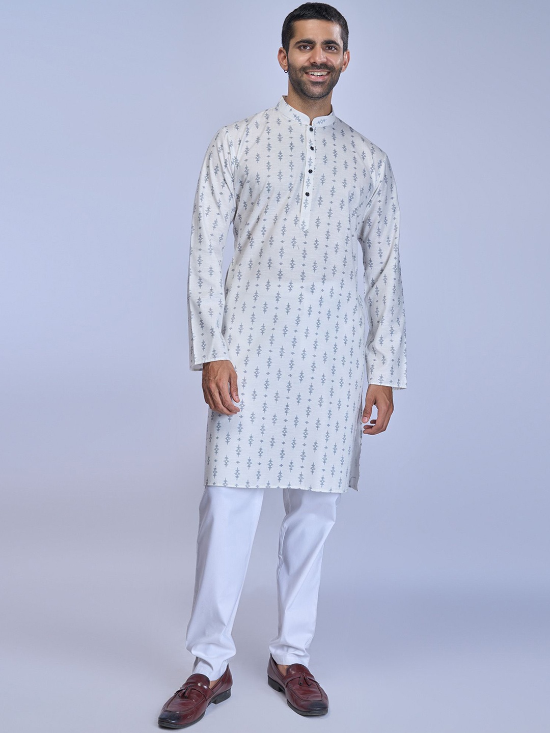 

BELLAZO Ethnic Motifs Printed Mandarin Collar Straight Kurta, White