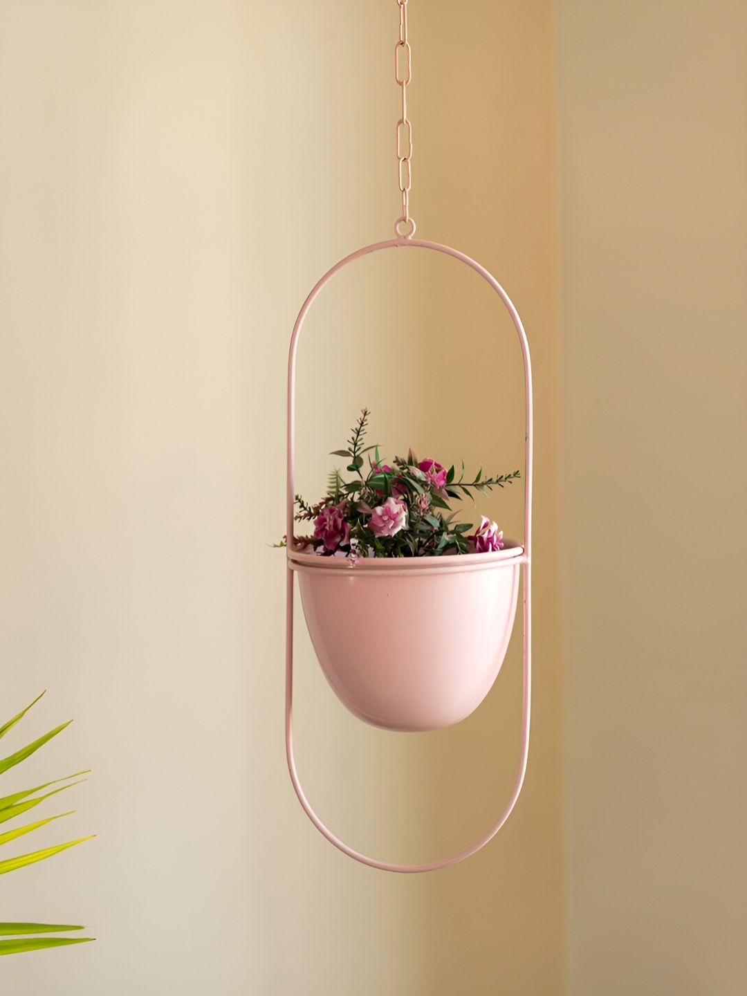 

ExclusiveLane Petal Pink Pink Solid Metal Hanging Planters