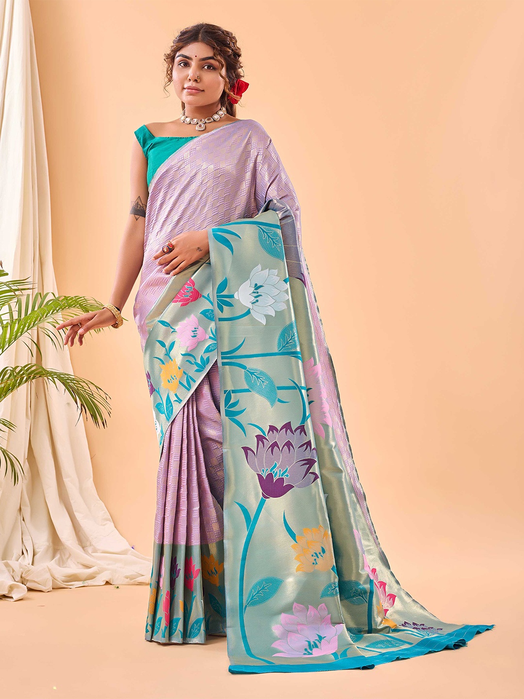 

Mitera Woven Design Zari Paithani Saree, Lavender