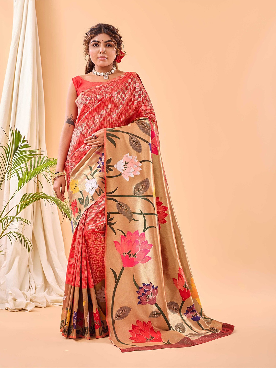 

Mitera Floral Zari Paithani Saree, Red