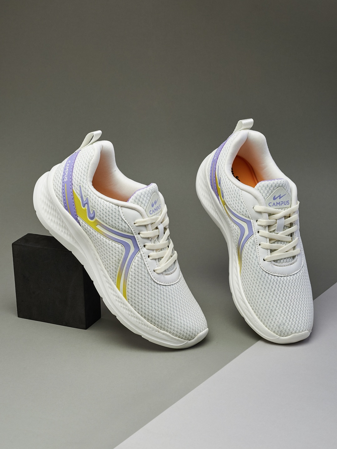 

Campus RAYE Women Lace-Up Running Shoe, Off white