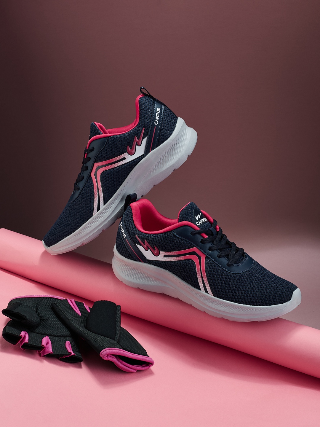 

Campus RAYE Women Lace-Up Running Shoes, Black