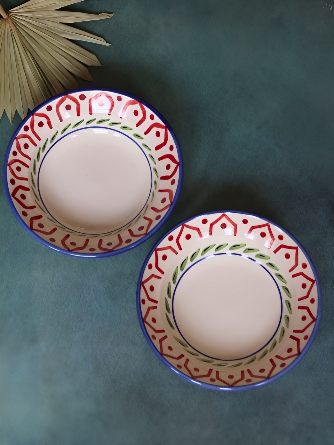 

WEAVING HOMES White & Red Printed Dishwasher Safe Glossy Ceramic Plate