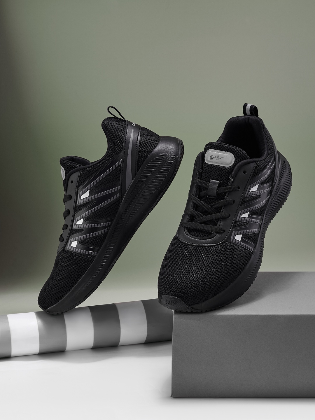 

Campus WENDIGO Men Lace-Up Sneakers, Black