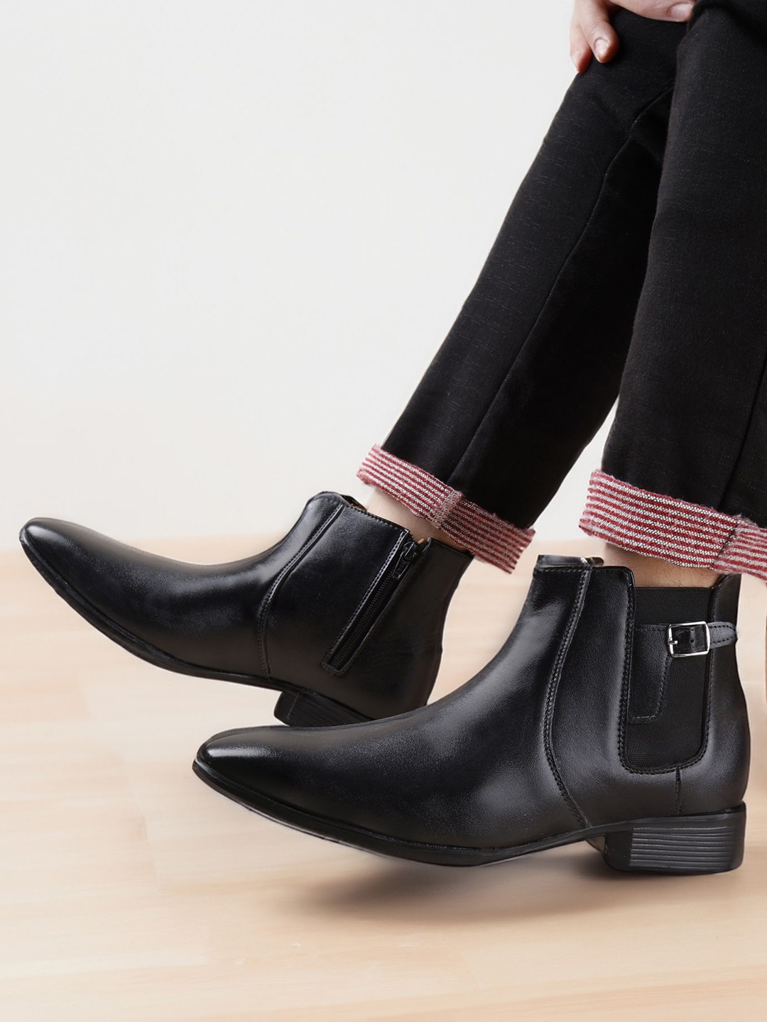 

Bxxy Men Round Toe Chelsea Boots, Black
