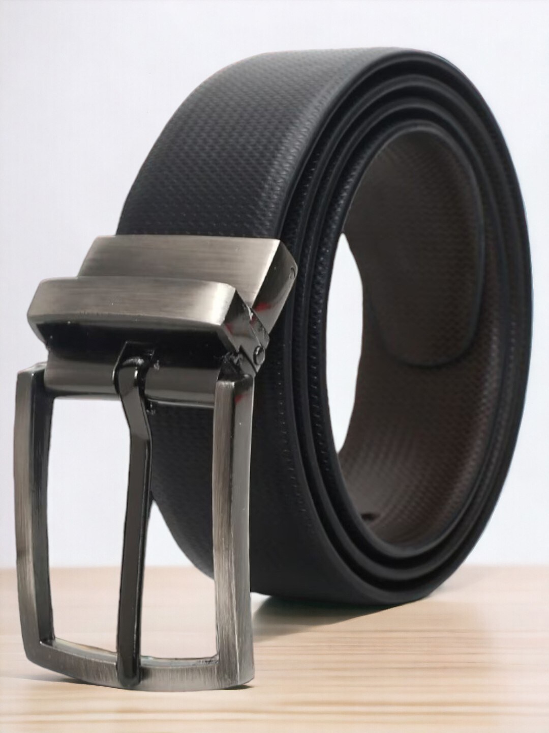 

The Roadster Lifestyle Co. Men Black Textured Reversible Leather Belt