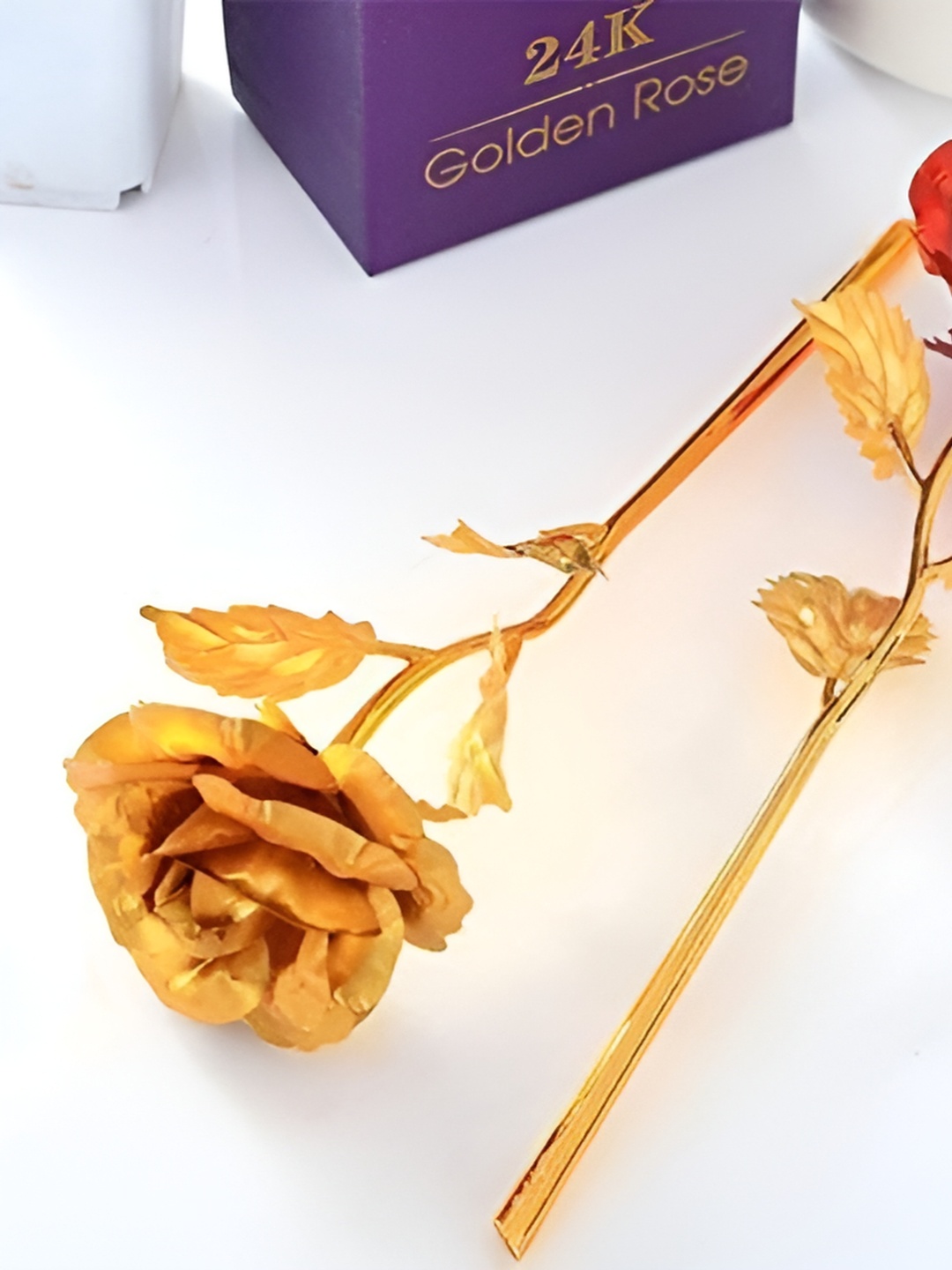 

INTERNATIONAL GIFT Red & Gold- Toned Rose Home Gift Sets