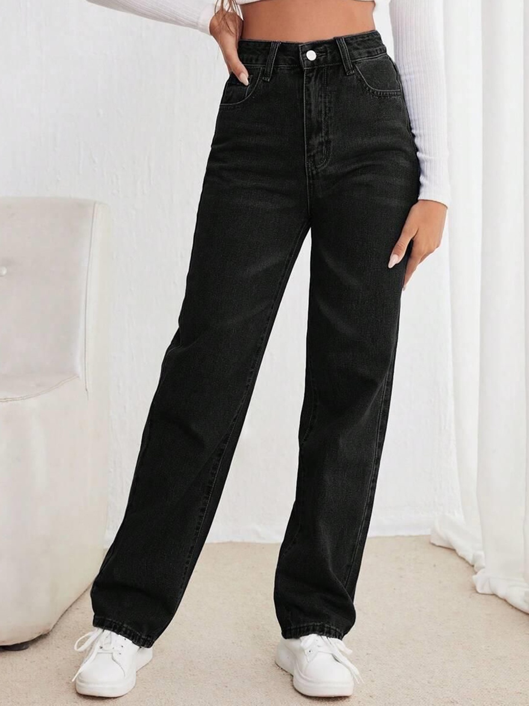 

Kotty Women Straight Fit High-Rise Clean Look Stretchable Jeans, Black
