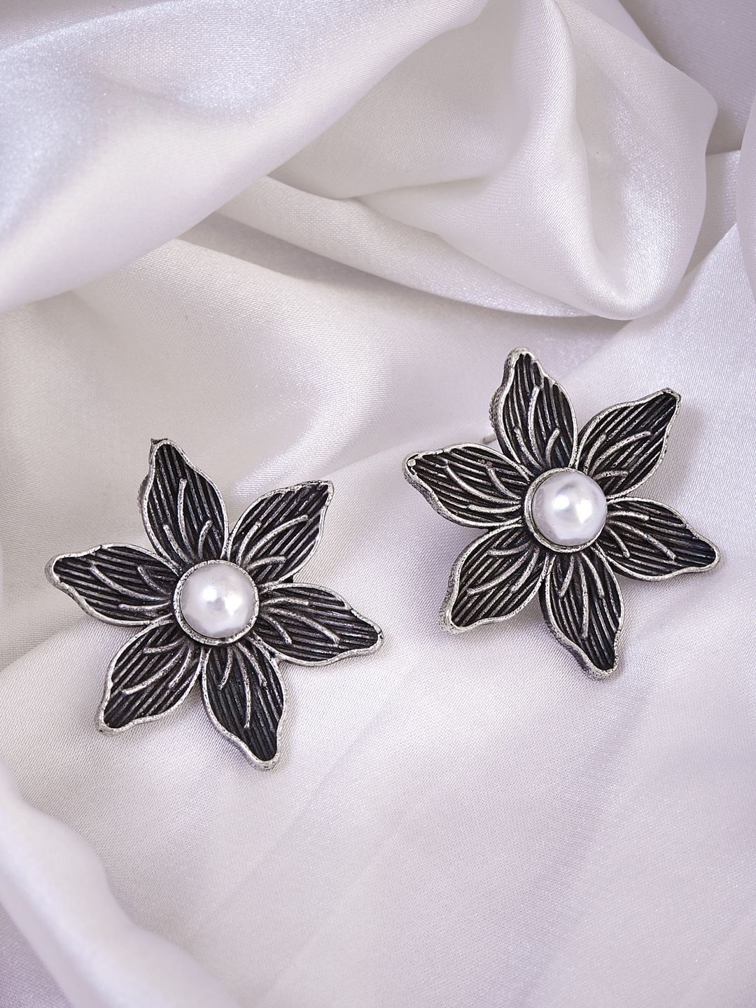 

ATIBELLE Silver-Plated Beaded Contemporary Studs Earrings