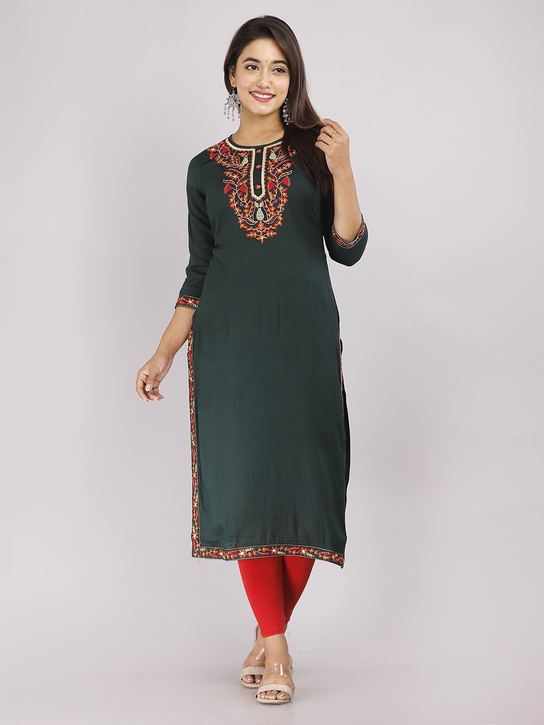 

STYLE ANGEL Floral Yoke Design Round Neck Thread Work Straight Kurta, Green