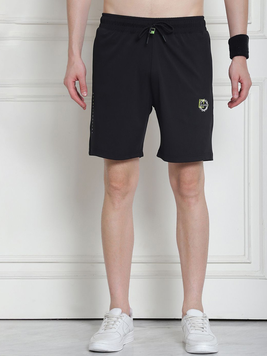 

VENITIAN Men Slim Fit Sports Shorts, Black