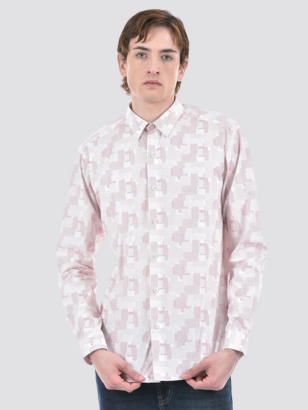 

Numero Uno Men Graphic Print Slim Shirt, Pink