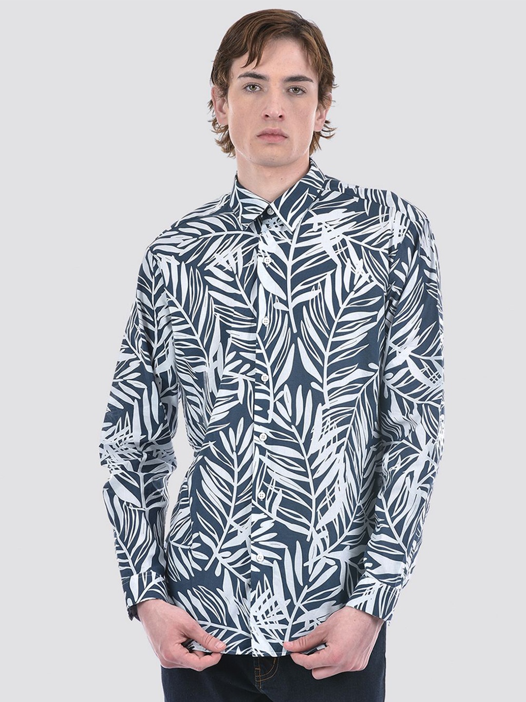 

Numero Uno Men Tropical Print Regular Shirt, Blue