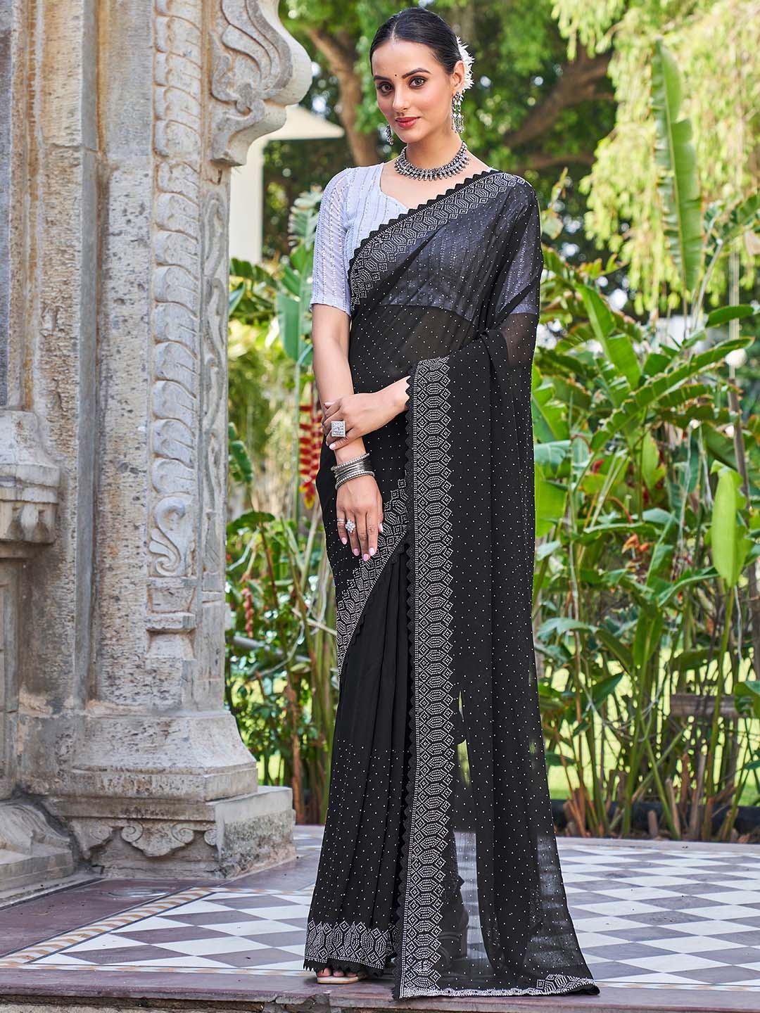 

Satrani Beads and Stones Pure Georgette Saree, Black