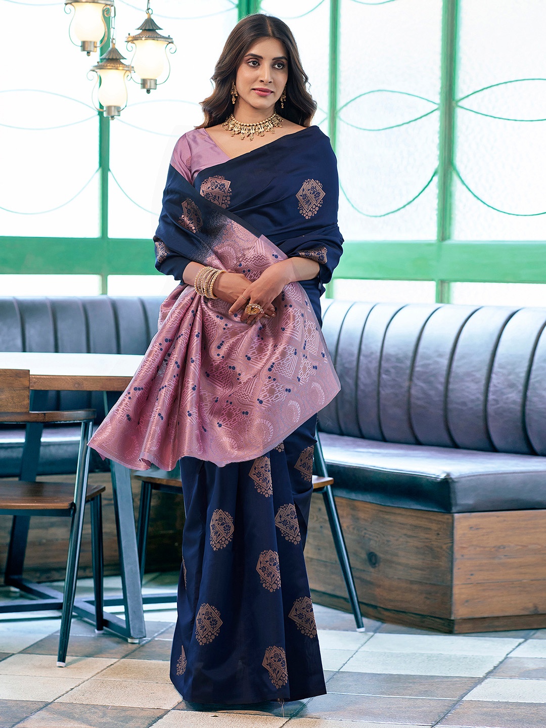 

Satrani Ethnic Motifs Zari Banarasi Saree, Navy blue