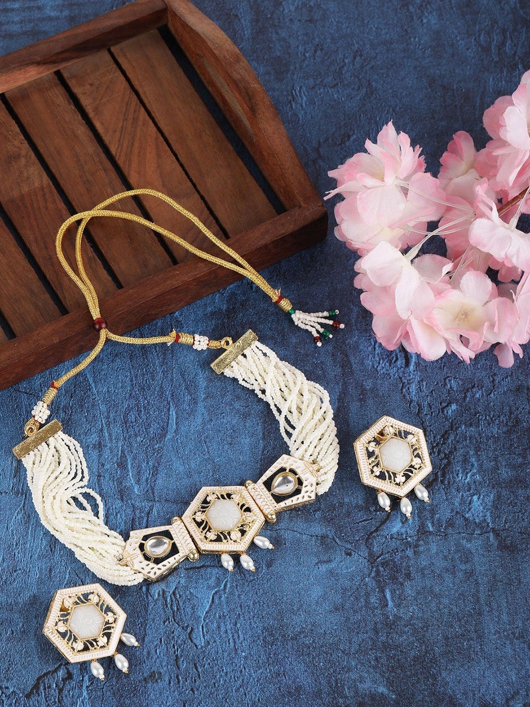 

House of Pataudi Gold-Plated Kundan-Studded & Beaded Jewellery Set