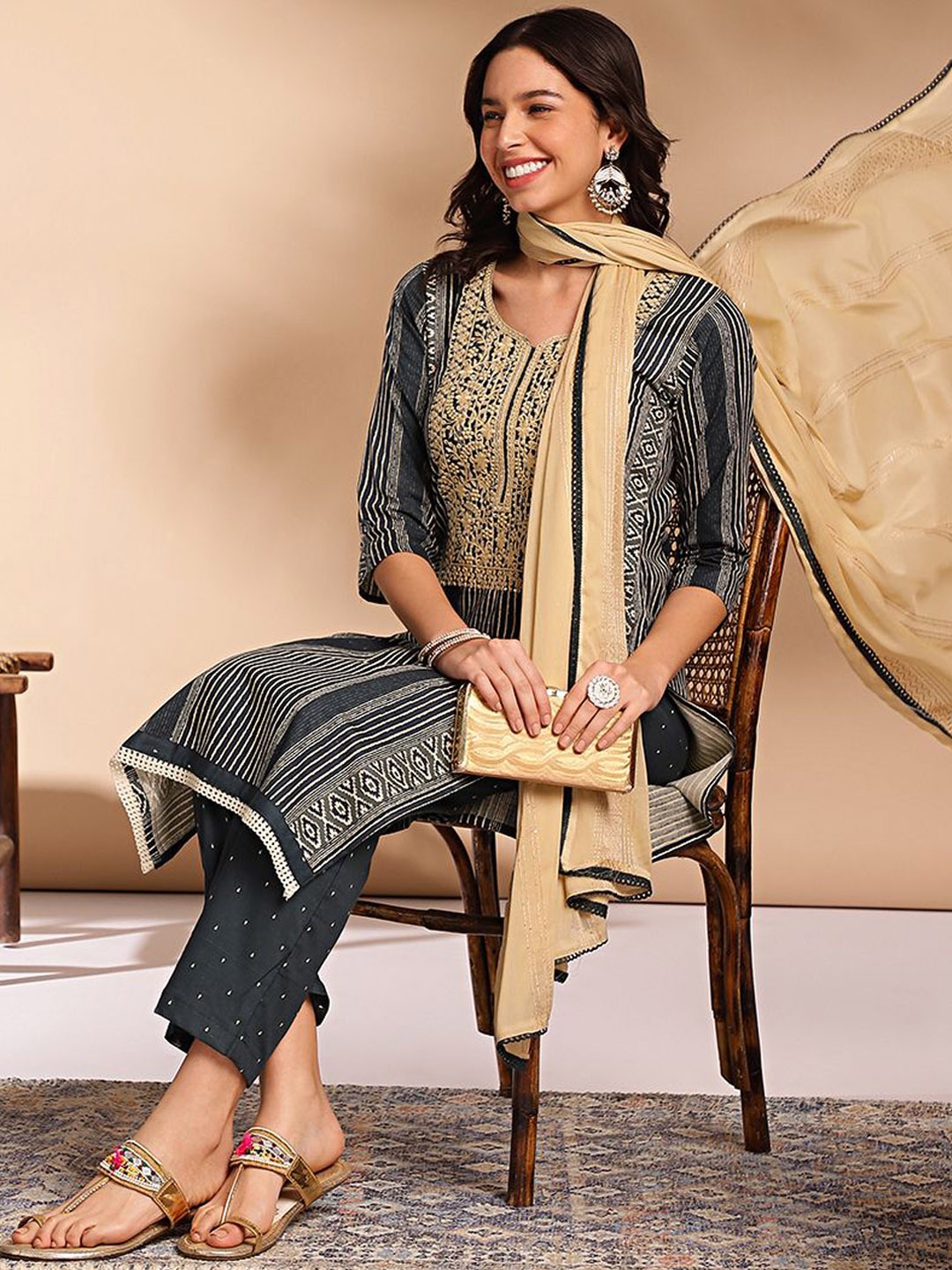 

Anouk Floral Embroidered Round Neck Pure Cotton Straight Kurta with Trousers & Dupatta, Black