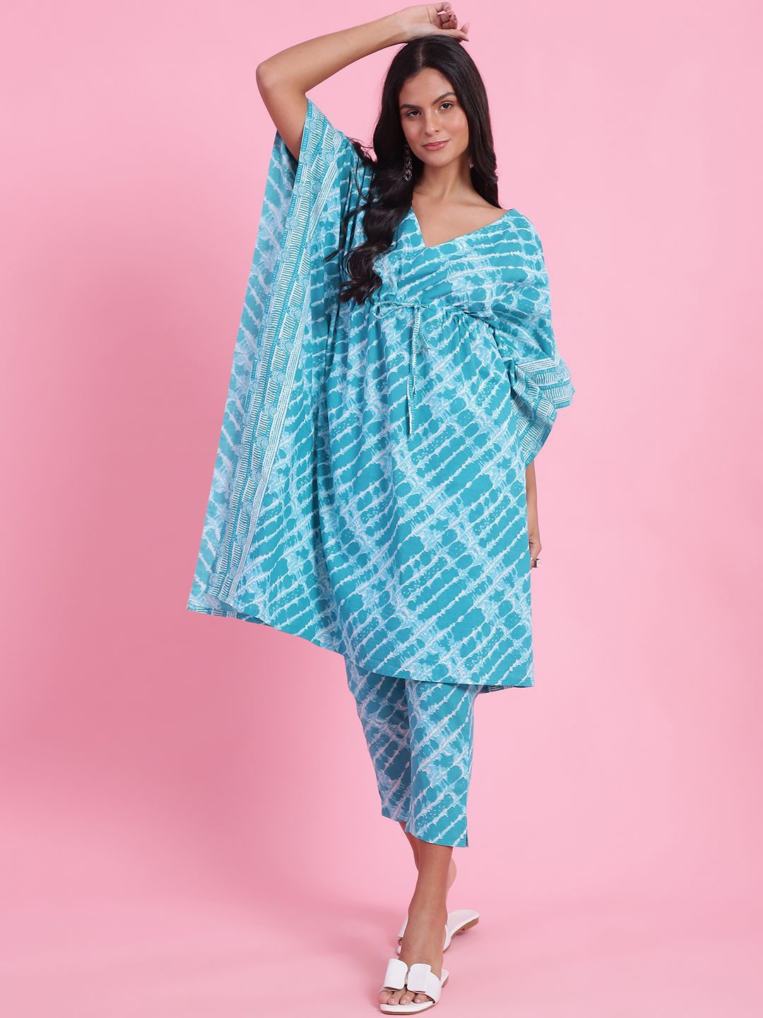 

Anouk Green Abstract Printed Regular Pure Cotton Kaftan With Trousers, Blue
